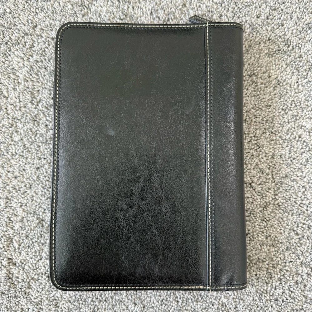 Franklin Covey Black Zip Around Leather 7 Ring Compact Planner 5.5 X 8.5 Inches - Picture 2 of 14